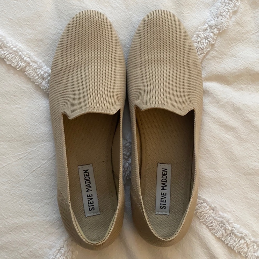 Steve Madden Sabin Flats - Size 9
